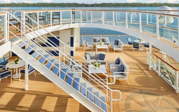 American Cruise Lines celebra 50 años con tarifas aéreas de cortesía y ofertas Wave