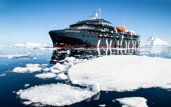 Antartica21 anuncia expediciones de la temporada de cruceros 2024/2025
