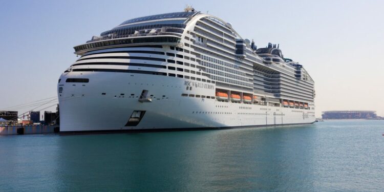 Arabia Saudita: Atraca por primera vez un crucero al Puerto Rey Abdulaziz