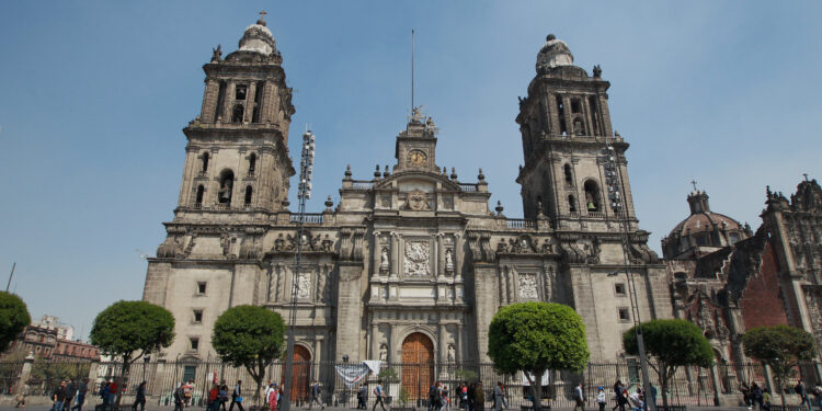 Supuestas visitas a lugares secretos de la Catedral Metropolitana, serían el gancho para los fraudes. EFE/Mario Guzmán/Archivo
