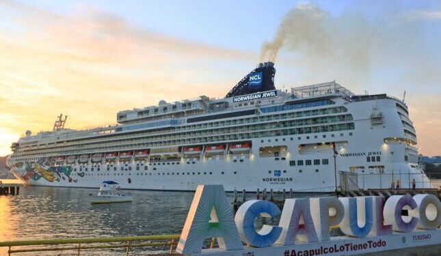 Arriba crucero Norwegian Jewel al puerto de Acapulco; es el cuarto del año