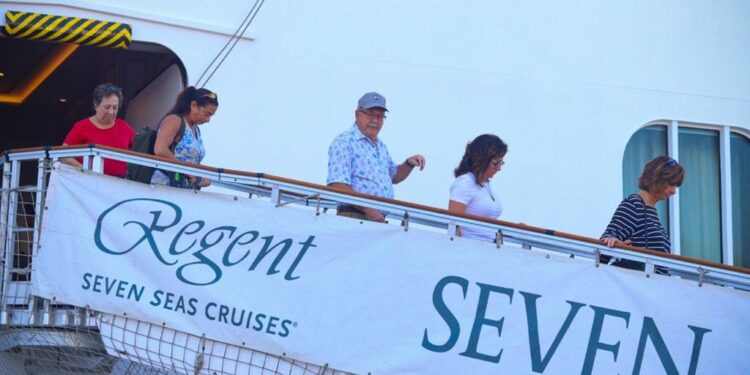 Arriba noveno crucero de la temporada a Acapulco y el primero de 2023