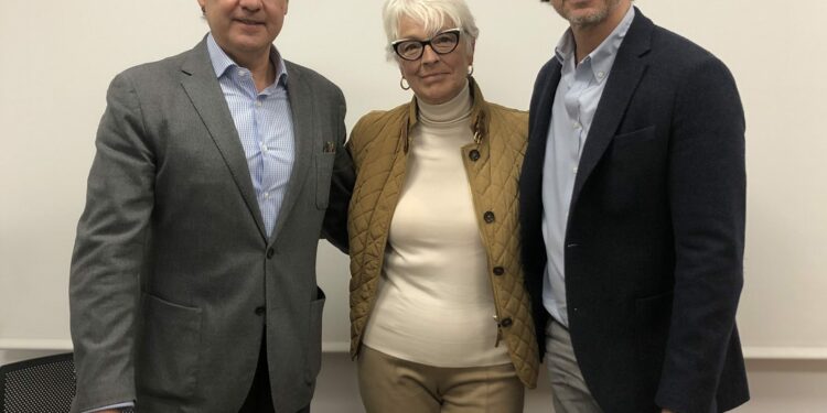 CLIA y Barcelona Oberta firman un acuerdo para fomentar un turismo de cruceros sostenible