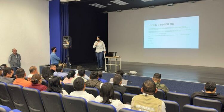 Capacitan a más de 50 inspectores de Ecología