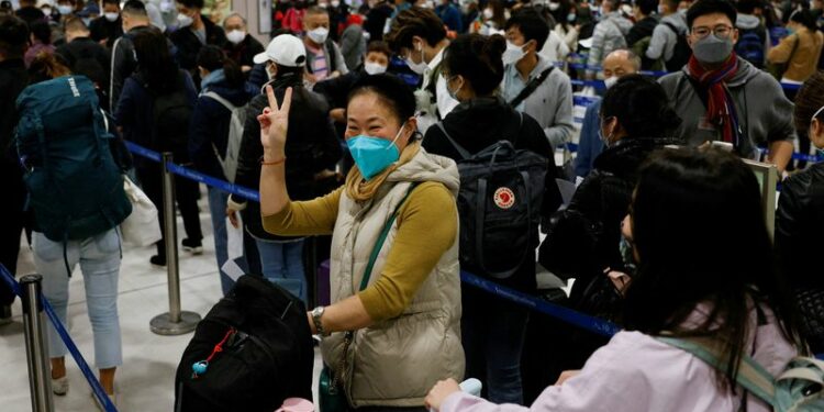 China reabre sus puertas al mundo tras el fin de las restricciones a los viajes internacionales
