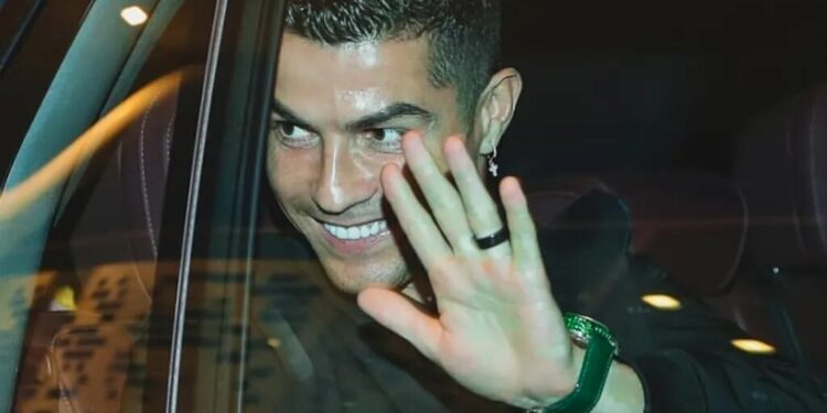 Cristiano Ronaldo estrena reloj valorado en casi un millón de euros