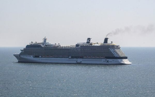 Crucero con parejas swingers navega por Sudámerica