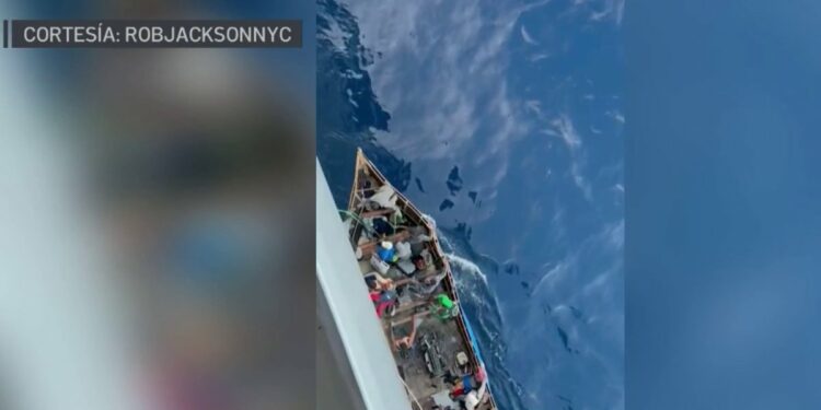 Crucero rescata a un grupo de balseros – Telemundo Miami (51)