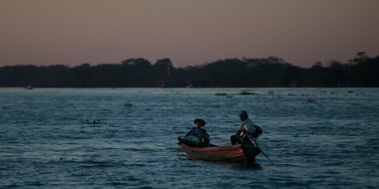 Imagen de archivo. El río Amazonas es el canal de comunicación de la capital del Amazonas. Convergen tres fronteras Brasil, Perú y Colombia. Foto: Juan Páez-Colprensa