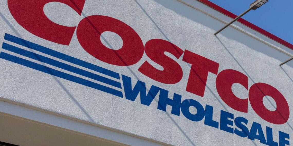 Un juez federal rechazó la solicitud de Costco de desestimar una demanda colectiva que acusa a la compañía de publicidad engañosa,