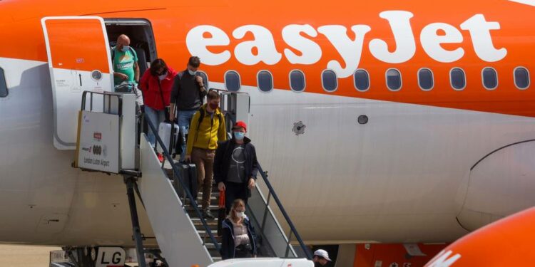 EasyJet cree que el auge de viajes continúa a pesar de la crisis de costo de vida