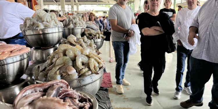 El aclamado chef español Ferran Adrià desayunó bolón y ceviche en el mercado Sauces 9 | Gastronomia | Entretenimiento