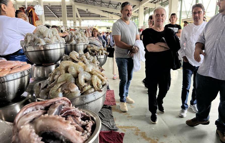 El aclamado chef español Ferran Adrià desayunó bolón y ceviche en el mercado Sauces 9 | Gastronomia | Entretenimiento