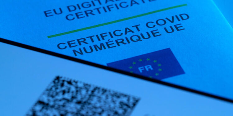 El certificado digital fue la más exitosa herramienta de la UE para facilitar viajes durante la pandemia