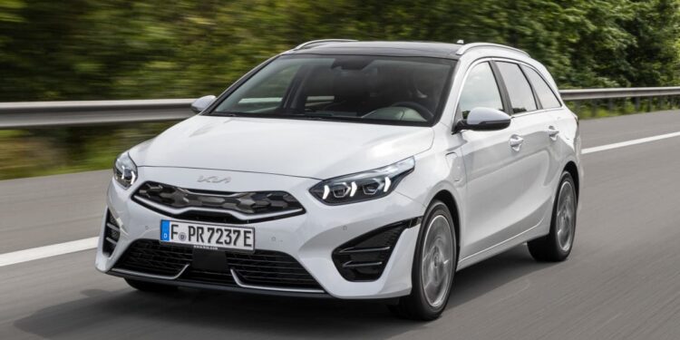 El coche con etiqueta Cero más barato que puedes comprar si no quieres un eléctrico ni un SUV - Actualidad - Híbridos y Eléctricos