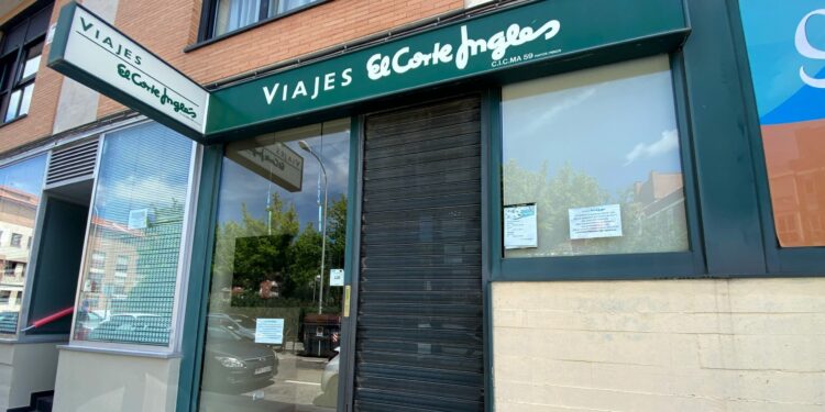 El sindicato líder de Viajes El Corte Inglés pide subida salarial del 22% y mochila austriaca