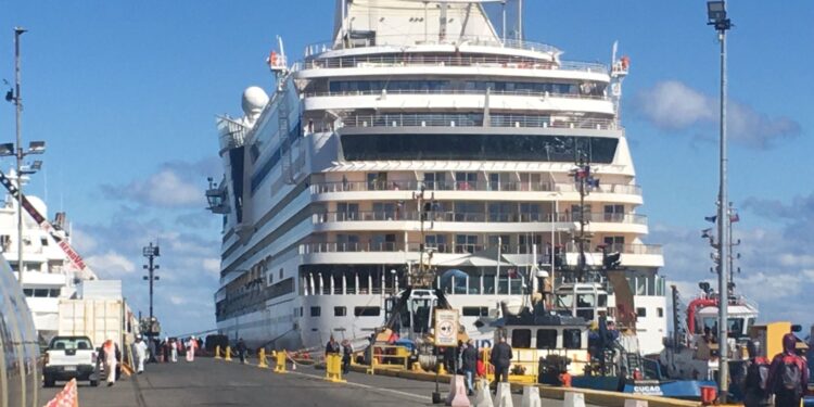 Empresa Portuaria Austral entrega estadísticas parciales de Temporada Turística de Cruceros 2022-2023