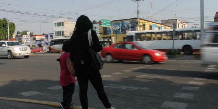 Enumera Observatorio Ciudadano de Movilidad 22 cruceros peatonales como “los más peligrosos” de la ciudad