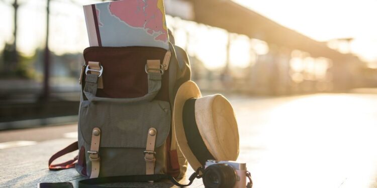 Estos son los consejos que debe seguir si va a viajar solo en avión