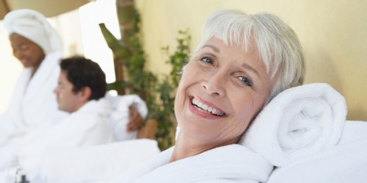 Jubilados en un balneario.