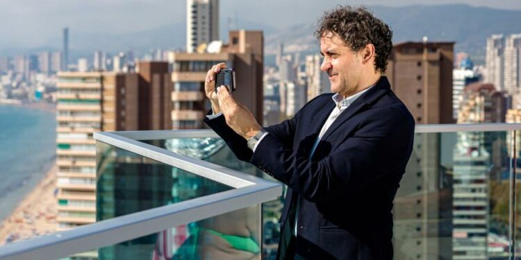 Francesc Colomer: &quot;la tasa turística sólo la pagará el 33% del sector y escapará todo el intrusismo&quot;
