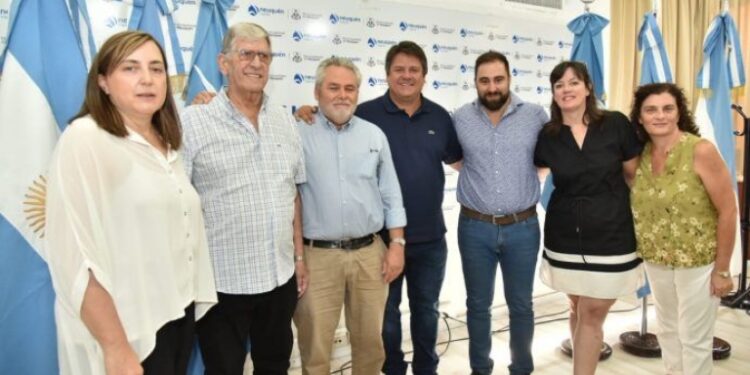 Gaido se reunió con hoteleros y gastronómicos de cara a la Fiesta de la Confluncia | Neuquén Al Instante