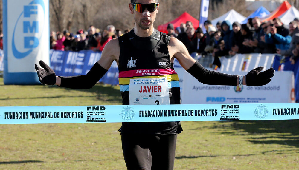 Javi Guerra gana el Cross Internacional de Valladolid