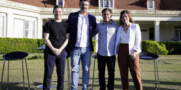Kicillof anunció una nueva edición de los viajes gratis para egresados