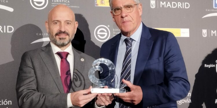 La Fundación Cueva de Nerja recibe el “Premio Nacional Q” por su compromiso por la calidad turística y el turismo sostenible