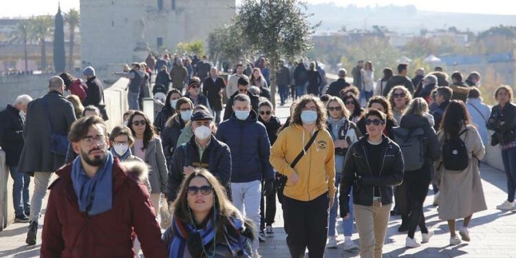 La Junta concede solo 617 de bonos turísticos en Córdoba de los 5.341 solicitados desde 2020