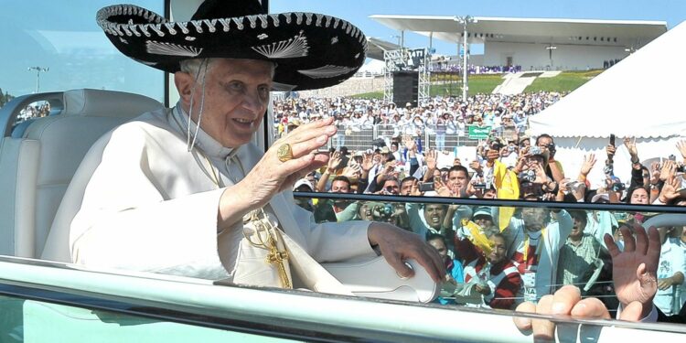 La actividad apostólica del Papa Emérito en casi 8 años de Pontificado