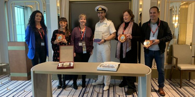 La concejala Montemayor Mures, en el crucero Arvia. - VIVA