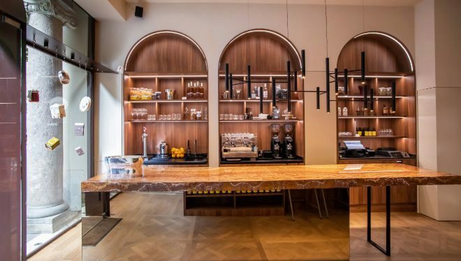 Aalta botica, Barcelona