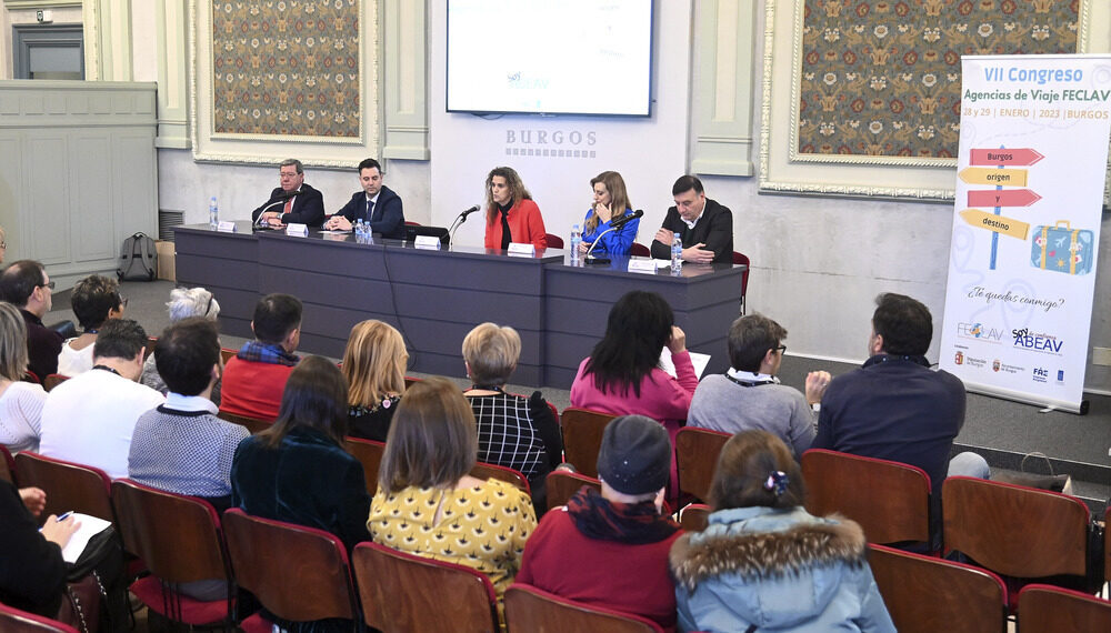 Las agencias de viajes reúnen a más de un centenar de empresas del sector en su congreso regional