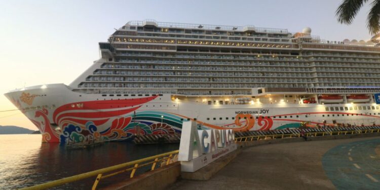 Llega a Acapulco el crucero Norwegian Joy