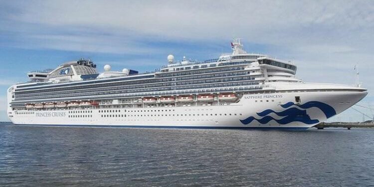 Llega al puerto de Ushuaia el imponente crucero Sapphire Princess