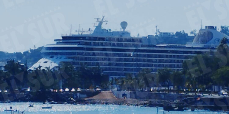 Llega el crucero MS Seven Seas Splendor a Acapulco