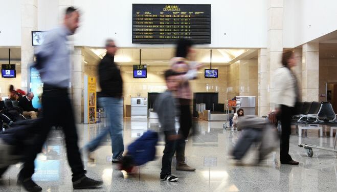 Los 7 destinos que ofrecen los aeropuertos de Jerez y Sevilla para viajar en febrero desde 50 euros