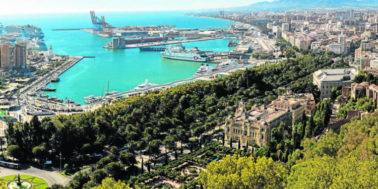 Málaga, la segunda ciudad más deseada por los españoles para viajar en 2023