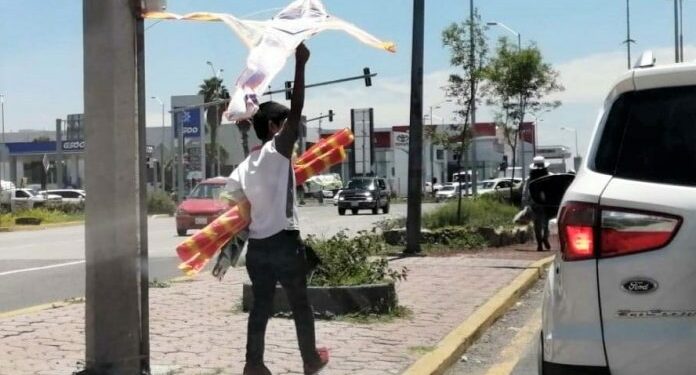 niños en cruceros de Celaya