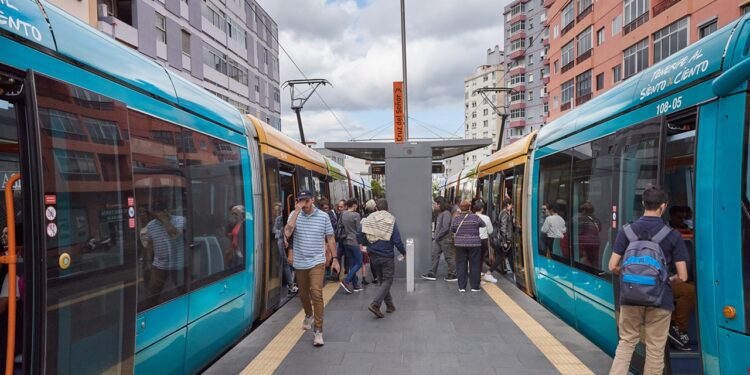Más de 63 millones de viajes en transporte público en Tenerife en 2022