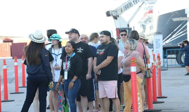 Mazatlán recibe 3 cruceros con más de 10 mil turistas