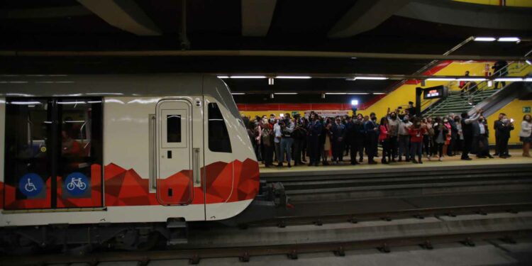 Metro de Quito suspende viajes guiados por fallas en sistema