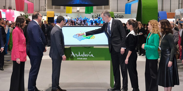 Moreno: "2022 ha sido el año de la recuperación y 2023 será un año récord en el turismo andaluz" - Almeria Noticias