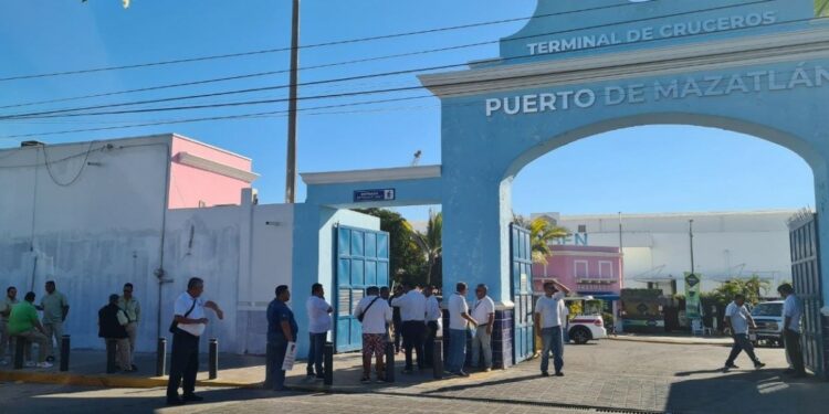 No suspenden arribos cruceros turísticos a Mazatlán 