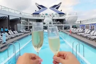 Un crucero propone una experiencia de lujo para almorzar al nivel del océano