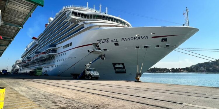 Nuevamente llegan a Mazatlán 3 cruceros turísticos