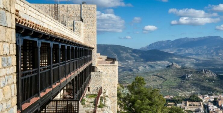El Gobierno invierte 80 millones en mejorar el patrimonio histórico de Paradores. Foto: Vía Twitter (@SubdeGobJaen)