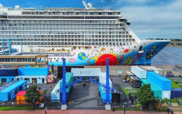 Port Saint John celebra 35 años dando la bienvenida a los cruceros