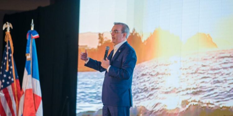 Presidente Luis Abinader resalta importancia de agentes de viajes, turoperadores y cadenas de cruceros para turismo dominicano